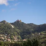 Pensjonat Guestready - Quaint House With Patio Sintra