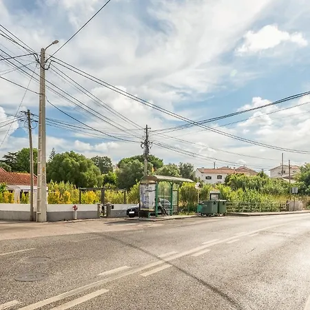 Guestready - Quaint House With Patio Sintra