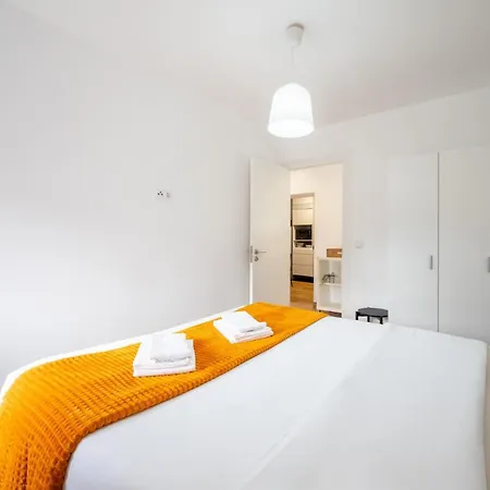 Guestready - Quaint House With Patio
