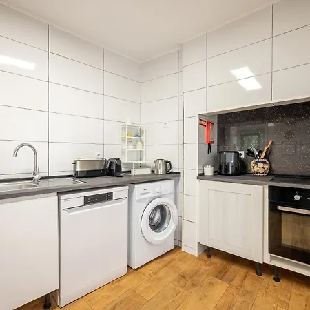 Guestready - Quaint House With Patio Guest house 4*